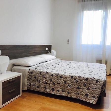 Four Rooms Guesthouse Oristano Exterior foto
